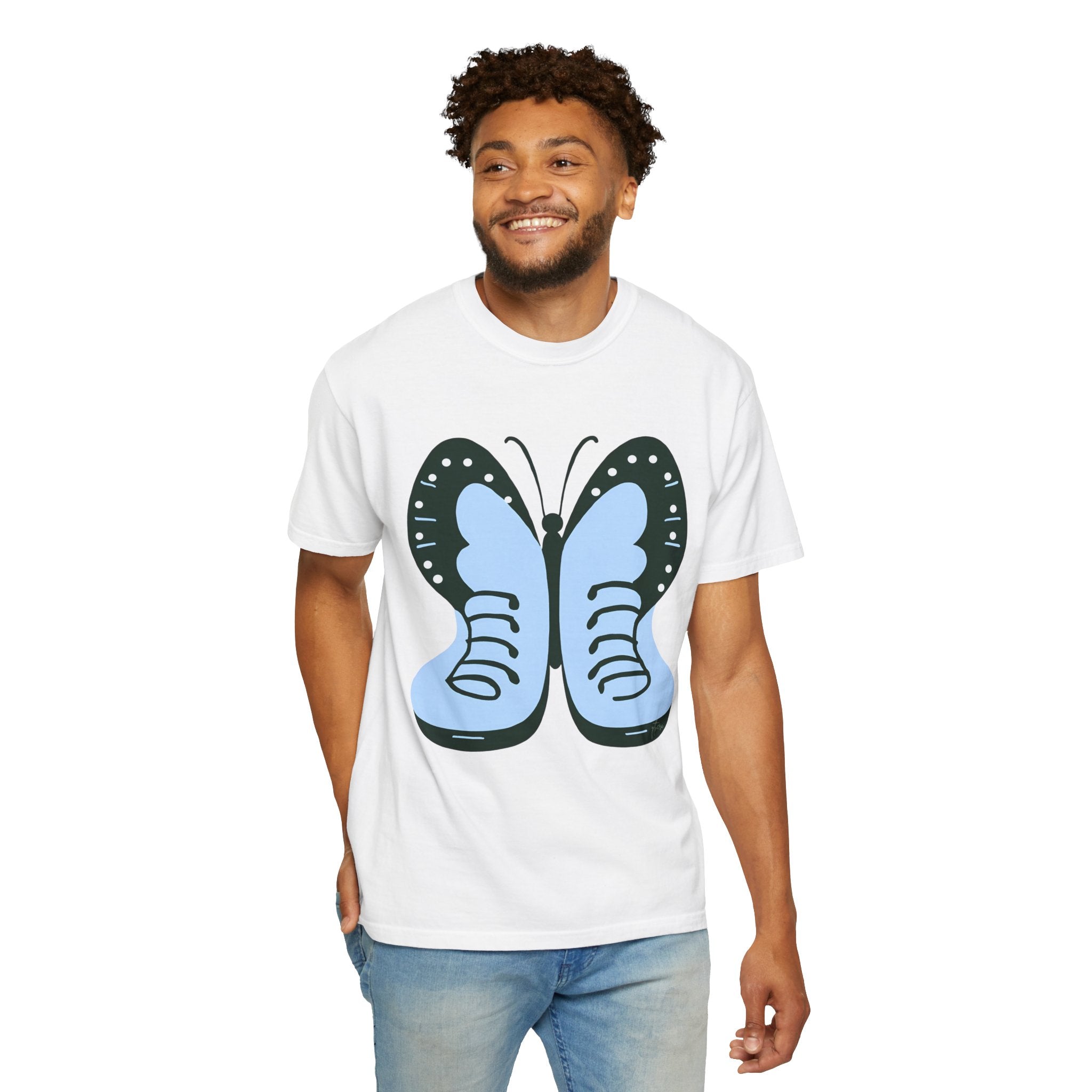 Butterfly Graphic Unisex T-Shirt - Nature-Inspired Comfort for Every Occasion