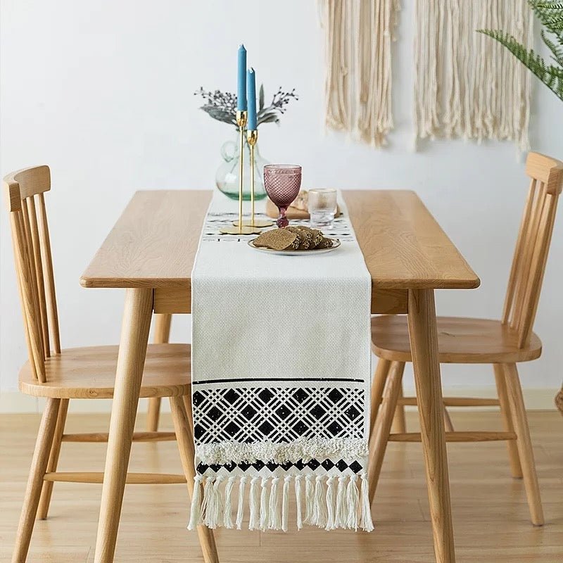 Table Runner Bohemian Black and White Cotton Hand Woven Tufted Diamond Pattern Table Runner with Tassels for Living Room Kitchen Home Decor