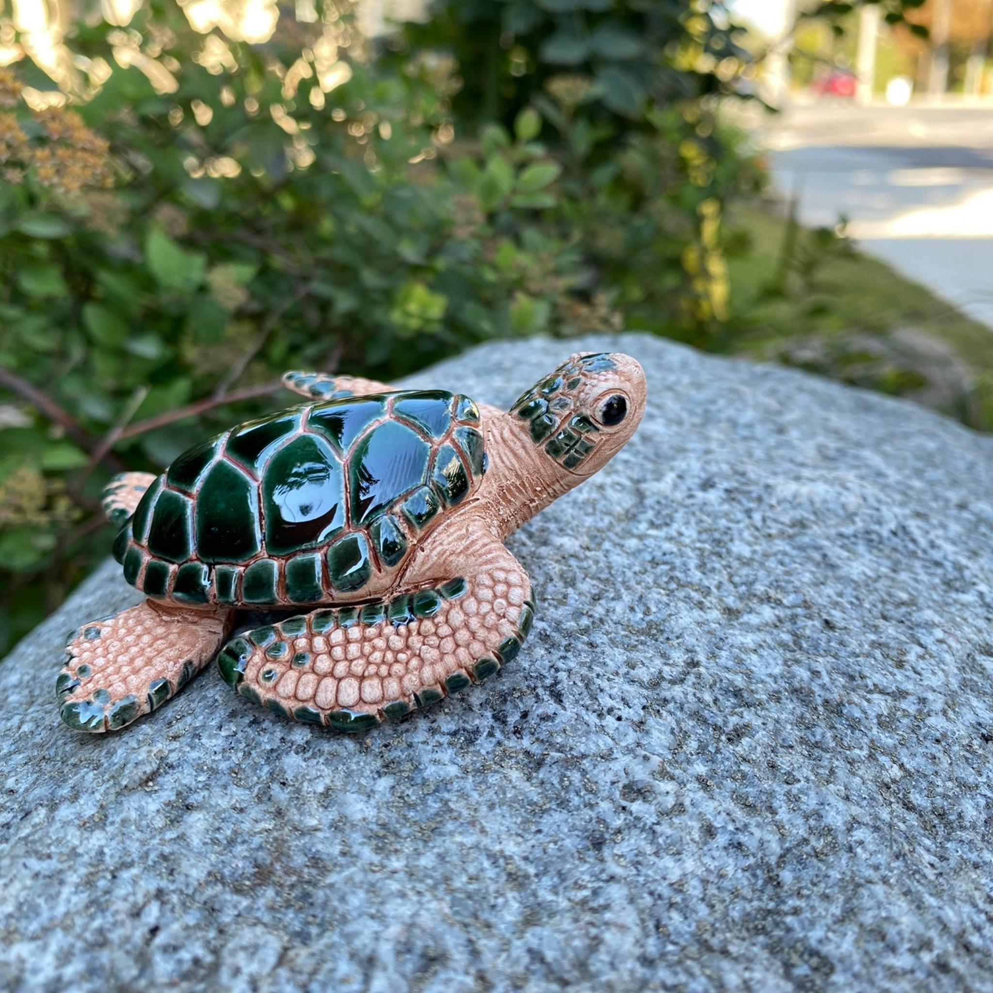 Ceramic green turtle Sculpture