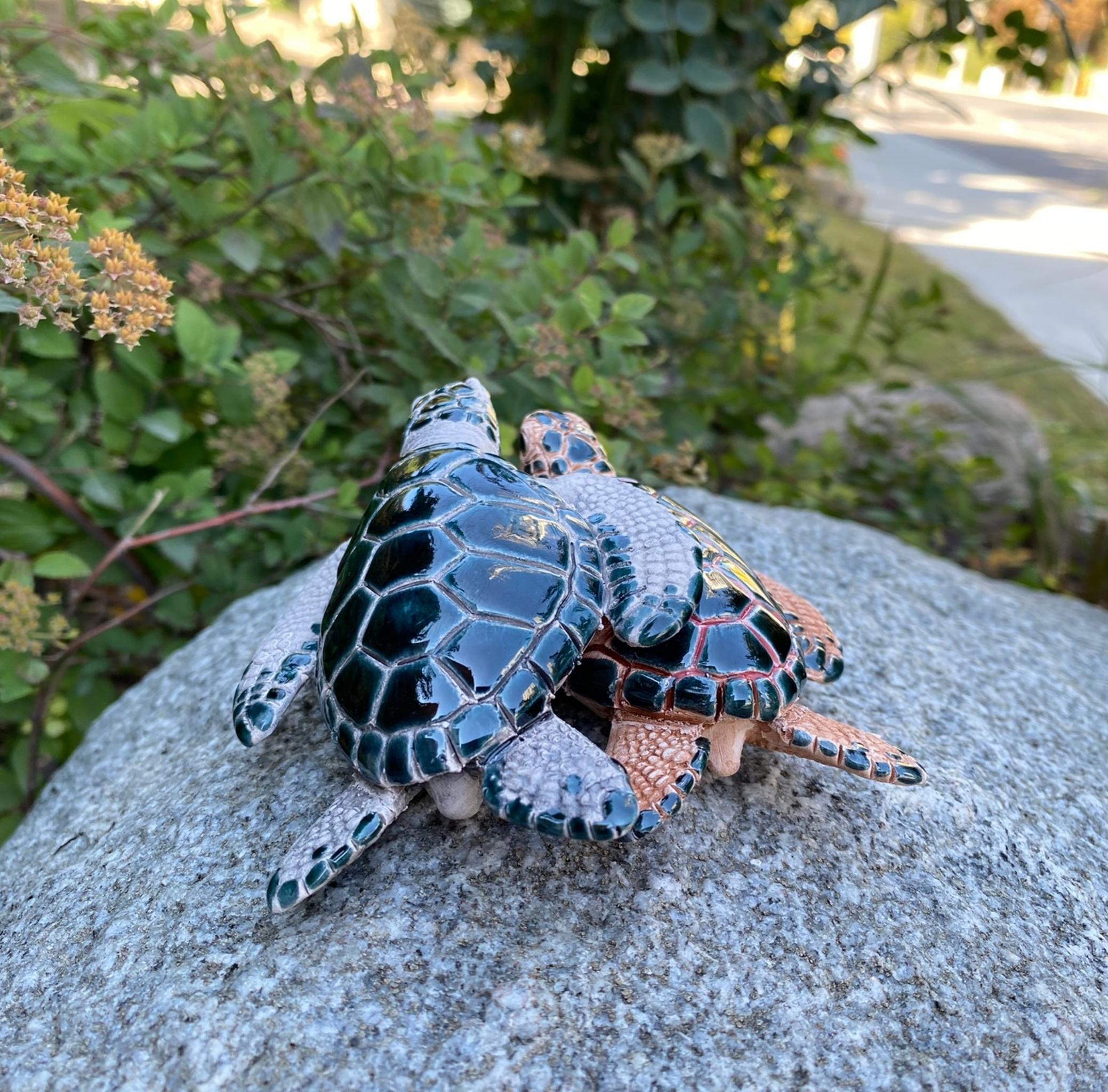 Ceramic  Green Tree Blue Sea Turtle Resin Figurine, Indoor Outdoor Decor, 2in1 - Tobmarc Home Decor & Gifts 
