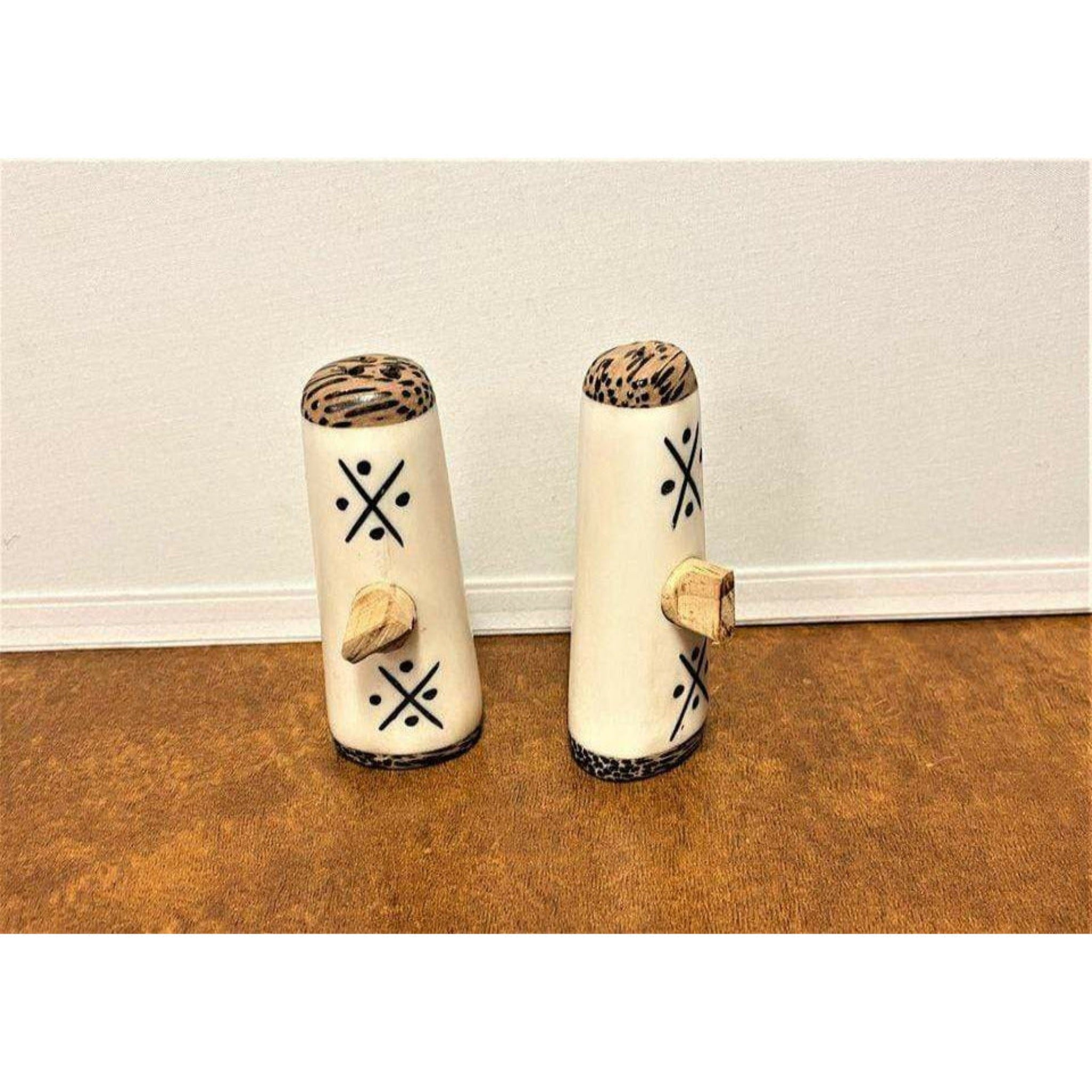 Tobmarc Home Decor & Gifts  Kitchenware cow horn Pepper & Salt shakersand Spice Bowls